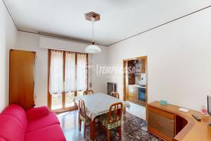 Spazioso appartamento in centro storico di Monteca