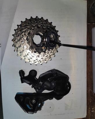 pignoni bici da corsa 105 con deragliatore gabbia 