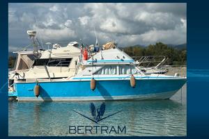 Bertram Yacht 28 Fly- refitting 23/24