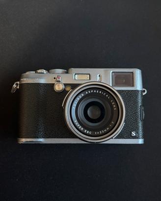 Fujifilm X100s