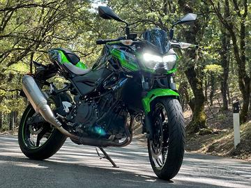 Moto kawasaki z400