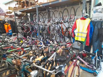 Abbiamo  biciclette usate x tutti a prezzi bassi