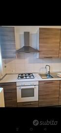 Cucina Ikea con lavastoviglie compatta