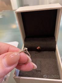 Anello Solitario Oro Bianco 18Kt 750 con Diamante