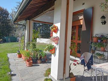 VILLA SINGOLA A GASSINO TORINESE