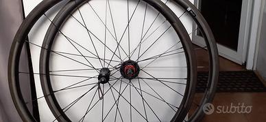 Ruote in carbonio Roval CLX 32