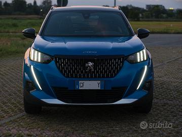 peugeot 2008 GT  2021