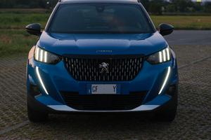 peugeot 2008 GT  2021
