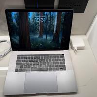 MacBook Pro 15” i9 BATTERIA NUOVA