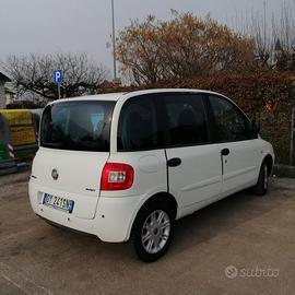 Auto Fiat multipla, buono stato. 