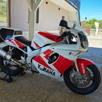 Yamaha fzr 600 r