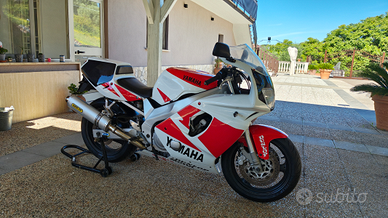 Yamaha fzr 600 r