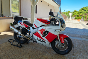 Yamaha fzr 600 r