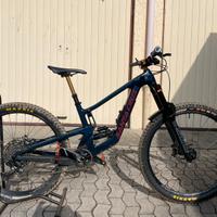 Santa cruz nomad 6c s 2024 taglia s