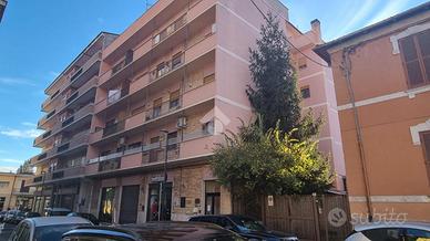 3 LOCALI A AVEZZANO