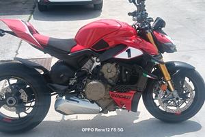 Ducati street fighter v4s 2023