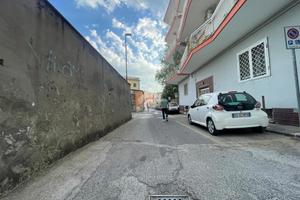 NEGOZIO A POZZUOLI