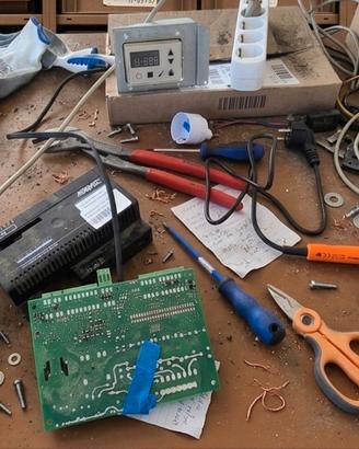 Riparazione schede elettroniche .