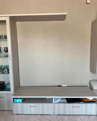 Parete attrezzata