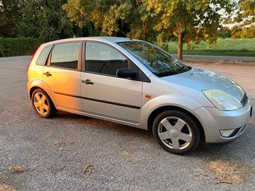 Ford Fiesta 1.2 16v Ambiente 2003 Benzina/Metano