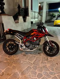 Hypermotard 796