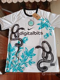 Maglia Inter edizione speciale 2024/25
