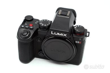 PANASONIC LUMIX S5 II CORPO + ACCESSORI