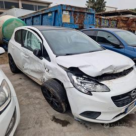 Opel Corsa 1.4 GPL Incidentata