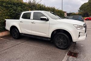 ISUZU D-MAX 60 bb pik up