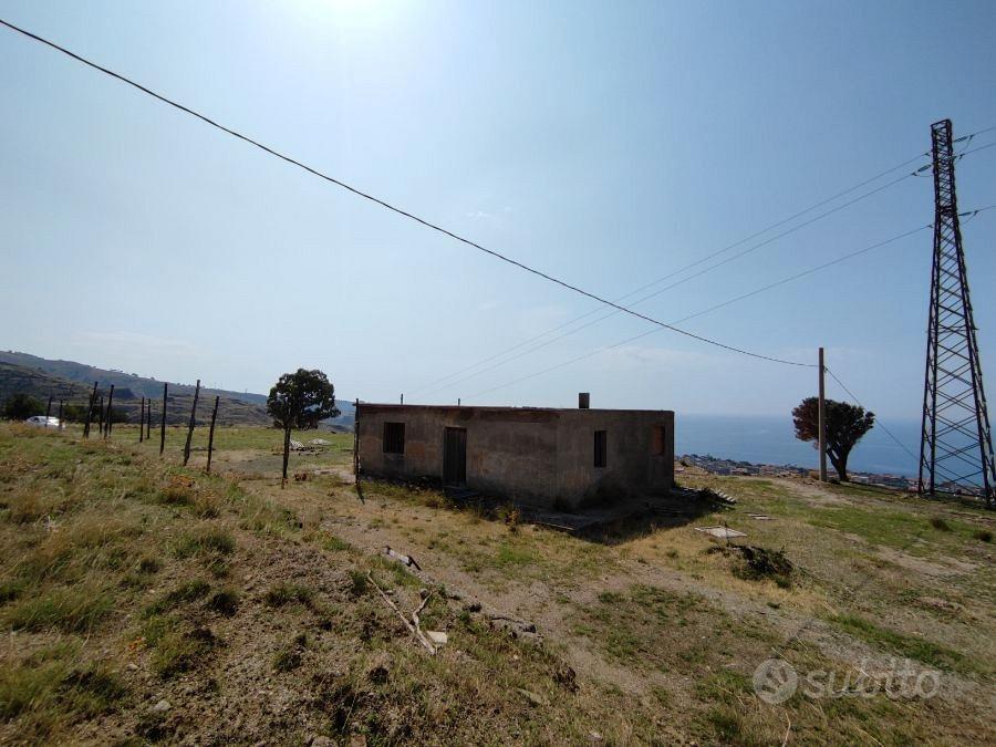 Terreno Agricolo Con Ruderi Lazzaro 13.000 Mq - Altro