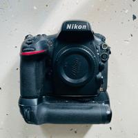 Nikon D800 + Battery grip MB-D12
