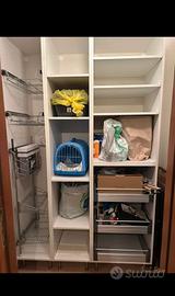 Scaffale per ripostiglio o lavanderia 