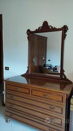 Cassettiera, specchio, testiera letto