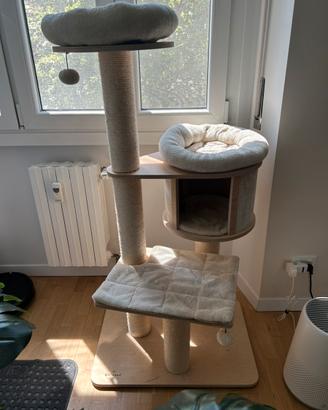 Tiragraffi con lettini per gatti