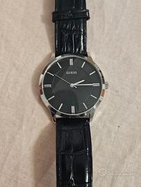 Orologio Guess nero con cinturino in pelle- Usato