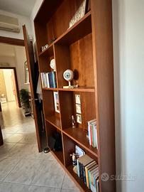 Libreria in legno massiccio