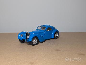 Modellino Bugatti 1/24