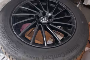 Gomme complete 235 60 18 , per Stelvio 
