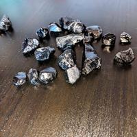 Pietra ossidiana nera Grezza Sarda
