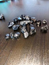 Pietra ossidiana nera Grezza Sarda