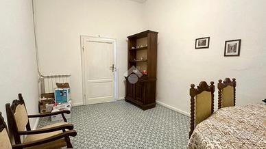 CASA SEMINDIPENDENTE A PISTOIA