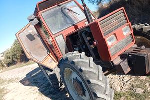 Trattore fiat 680 DTH