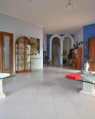 Villa indipendente con piscina