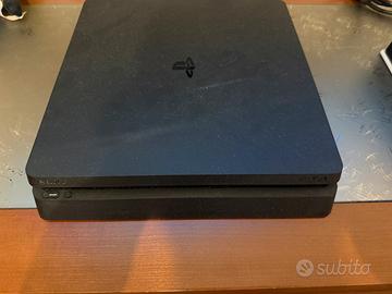 Play station 4 slim