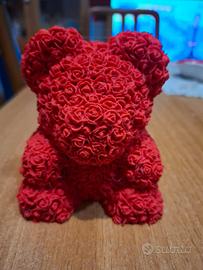 Teddy di rose rosse