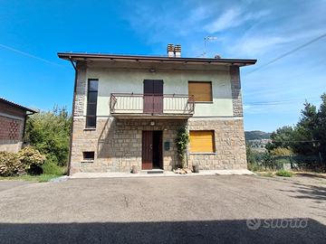 Appartamento e stalla con fienile