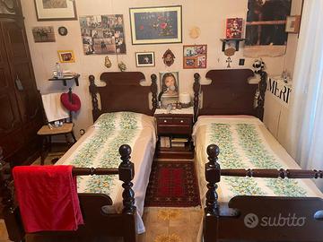 Camera da letto completa in stile Vecchia America