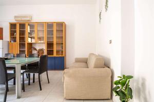 Trilocale con cortile zona Grilli uso Ufficio