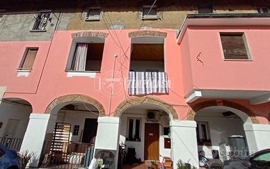 DUE LOCALI