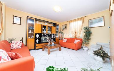 VILLA SINGOLA A BOLTIERE CON GIARDINO !